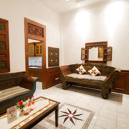Rumah Pesik Art & Heritage Hotel Gondowulung Ngoại thất bức ảnh
