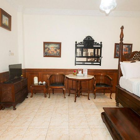Rumah Pesik Art & Heritage Hotel Gondowulung Ngoại thất bức ảnh
