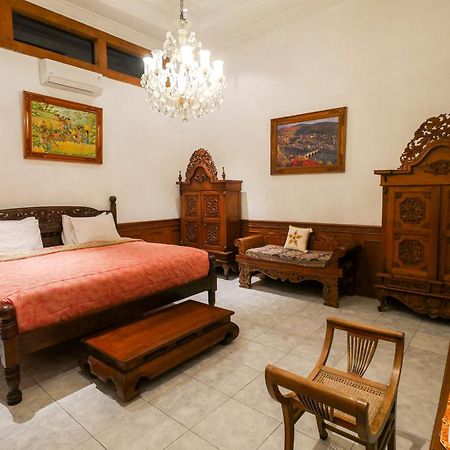 Rumah Pesik Art & Heritage Hotel Gondowulung Ngoại thất bức ảnh