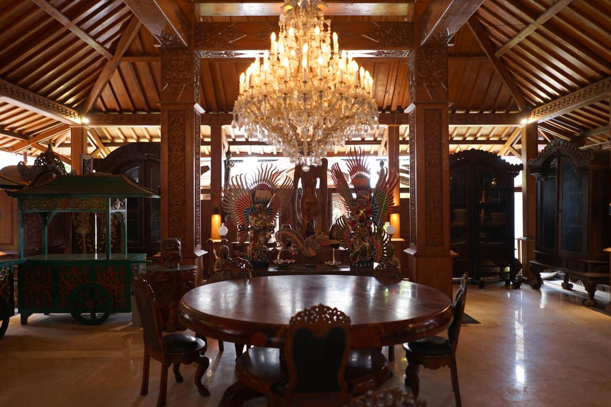 Rumah Pesik Art & Heritage Hotel Gondowulung Ngoại thất bức ảnh