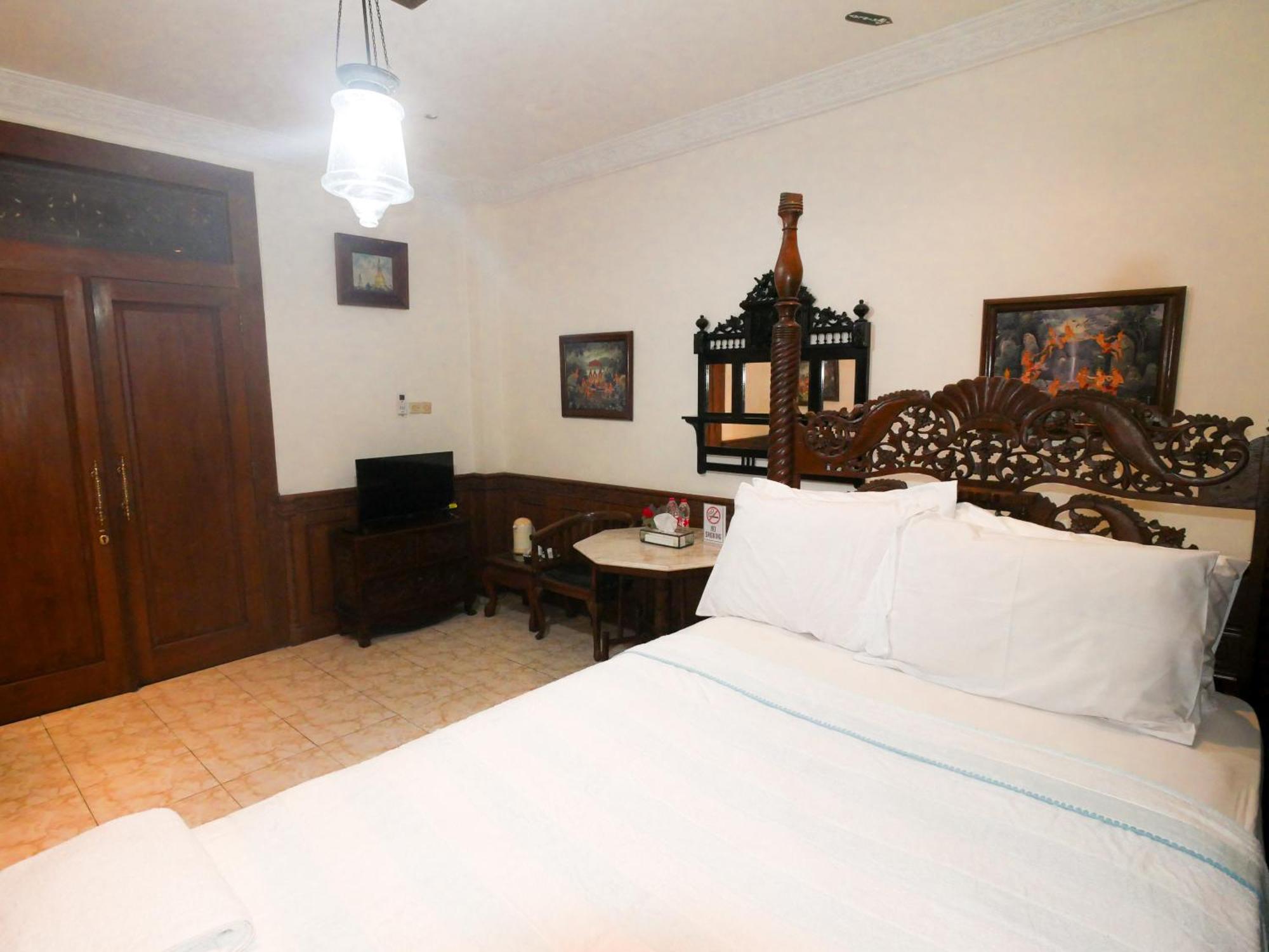 Rumah Pesik Art & Heritage Hotel Gondowulung Ngoại thất bức ảnh