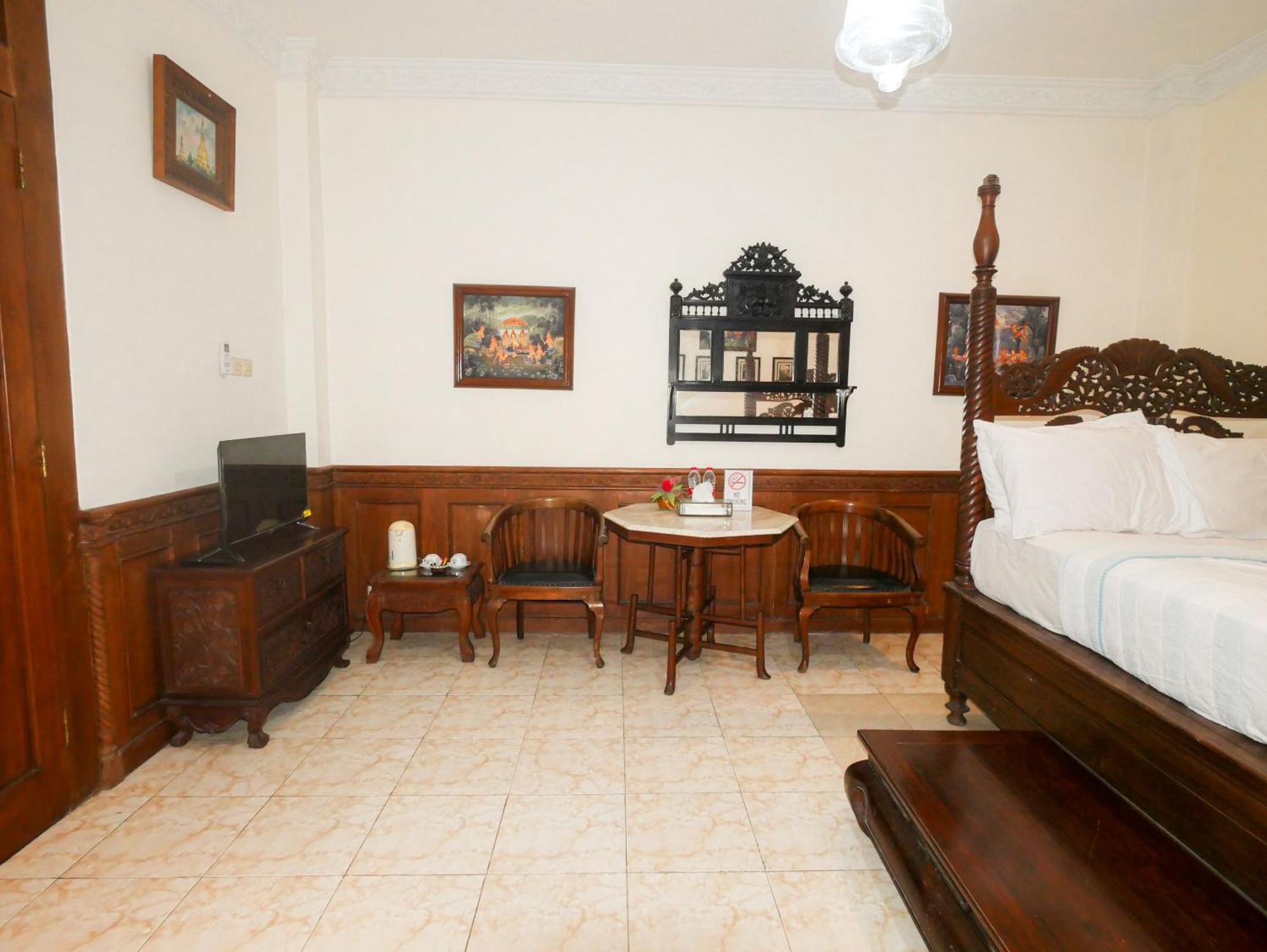 Rumah Pesik Art & Heritage Hotel Gondowulung Ngoại thất bức ảnh