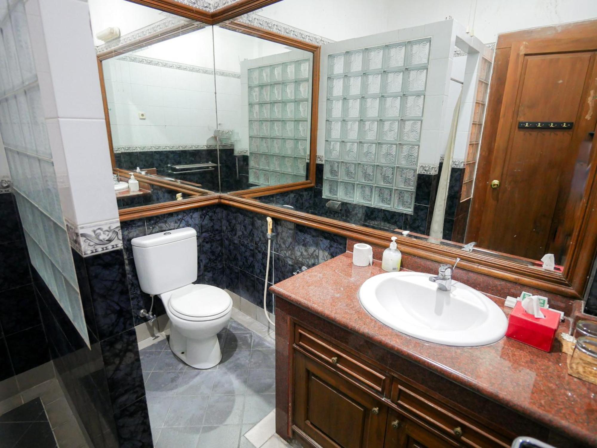 Rumah Pesik Art & Heritage Hotel Gondowulung Ngoại thất bức ảnh